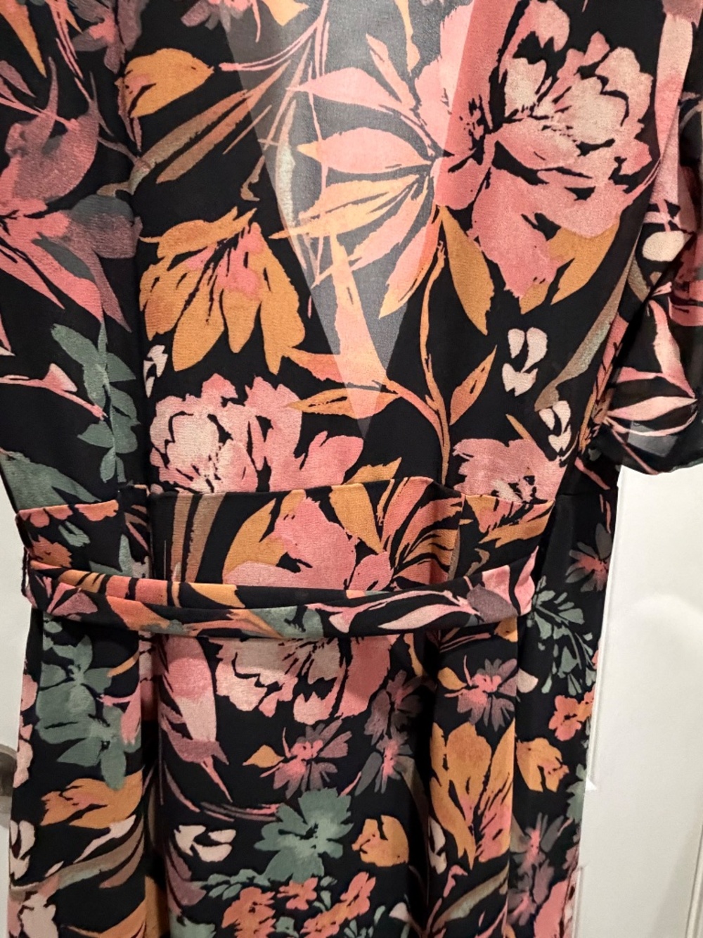 Floral wrap dress - Picture 3 of 3